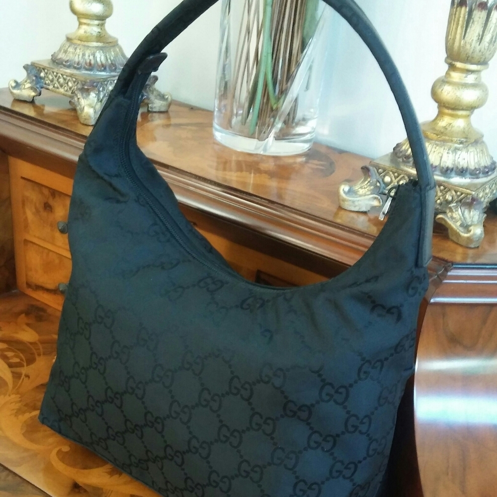 *Extra Photos* Gucci bag listing